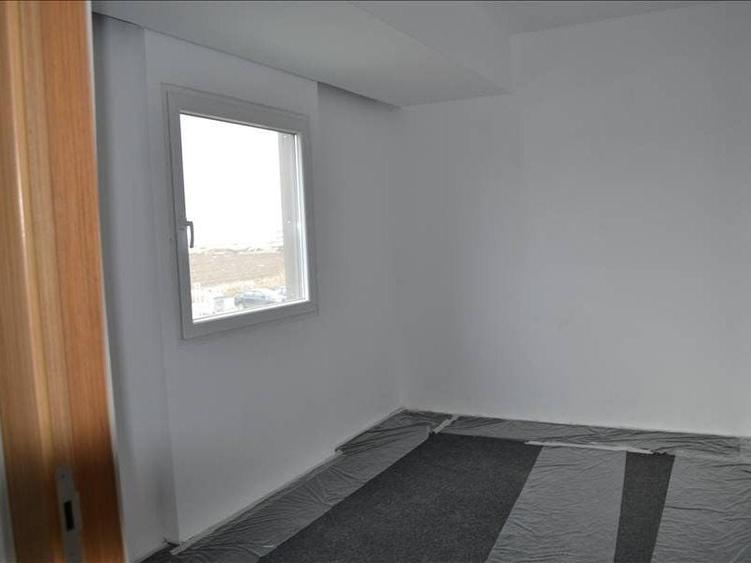 Spațiu comercial, de 3,850 mp, în Aeroport