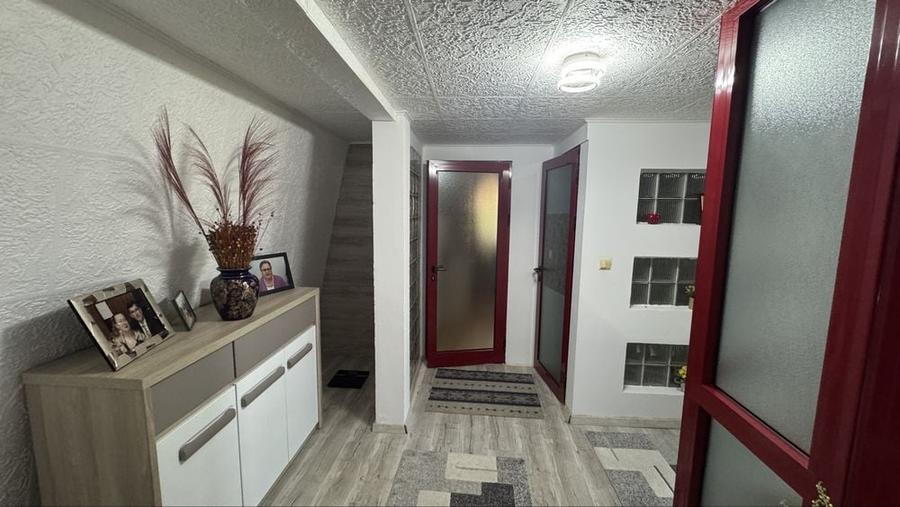 Casă cu 4 camere în Bârnova
