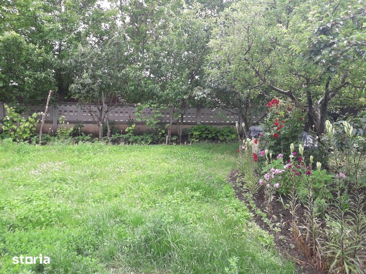 Teren de 1150 mp, în Podu Roș