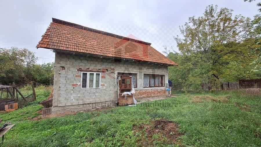 Casă individuală cu 2 camere cu Canalizare în Băiculești