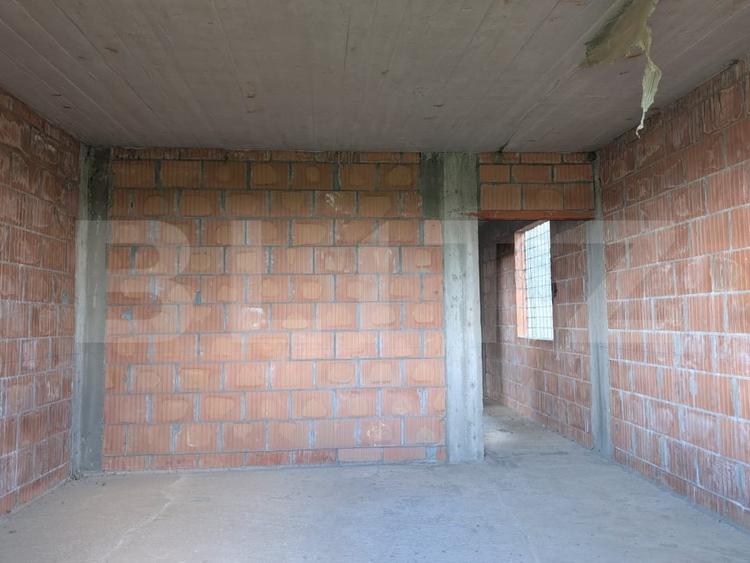 Casă individuală cu 6 camere cu Canalizare în Exterior Vest