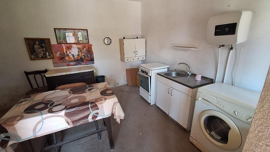 Casă cu 4 camere în Poiana Mare
