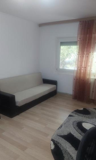 Garsonieră decomandată în Vitan