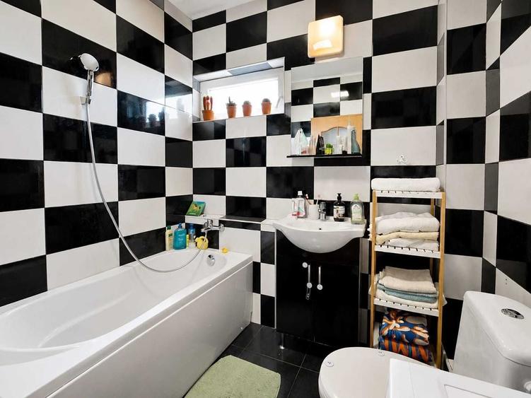 Apartament cu 2 camere nedecomandat în Sânmartin