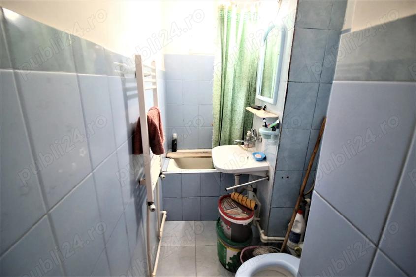 Apartament cu 3 camere semidecomandat în Micro 19