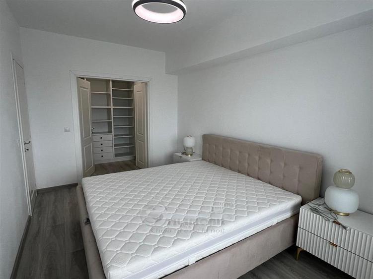 Apartament cu 4 camere decomandat, mobilat în Tătărași