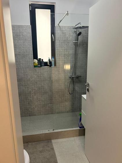 Duplex cu 4 camere cu Canalizare în Central