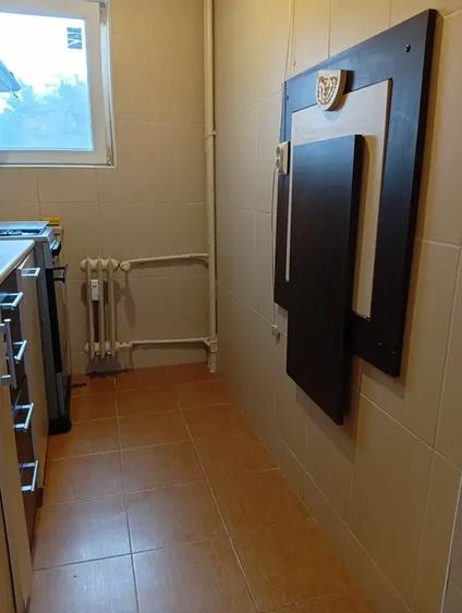 Apartament cu 2 camere semidecomandat, mobilat în Berceni