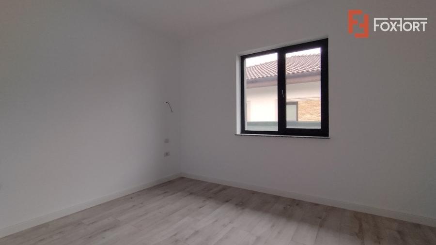 Duplex cu 3 camere cu Teren 277.5 Mp în Săcălaz