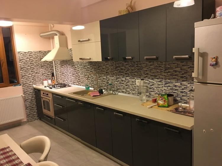 Apartament cu 3 camere decomandat în Ghencea