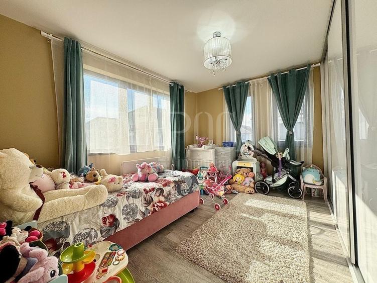 Duplex cu 4 camere cu Canalizare în Florești