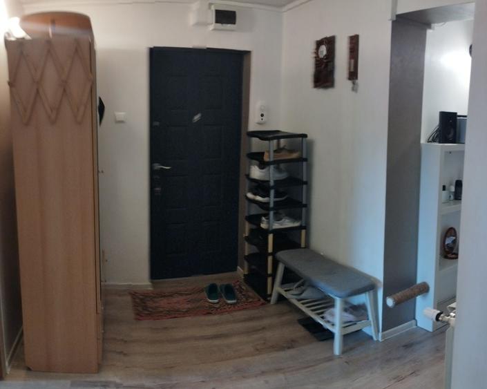 Apartament cu 3 camere decomandat în Brăilei