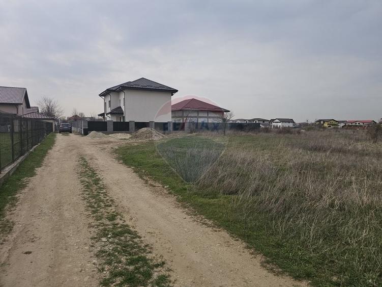 Teren Construcții intravilan de 621 mp, în Domnești