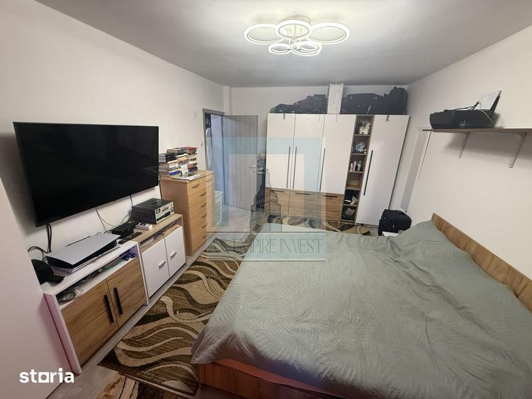 Apartament cu 4 camere decomandat, mobilat în Triaj