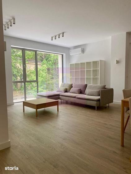 Apartament cu 4 camere decomandat în Central