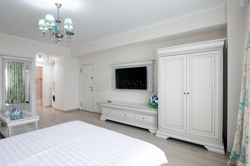 Apartament cu 3 camere decomandat, mobilat în Central