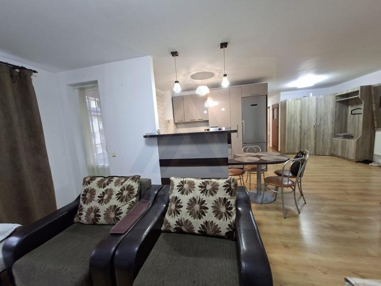 Apartament cu 3 camere semidecomandat în Hipodrom 3