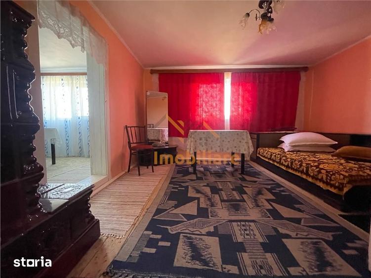 Casă cu 5 camere cu Teren 6770 Mp în Măgești