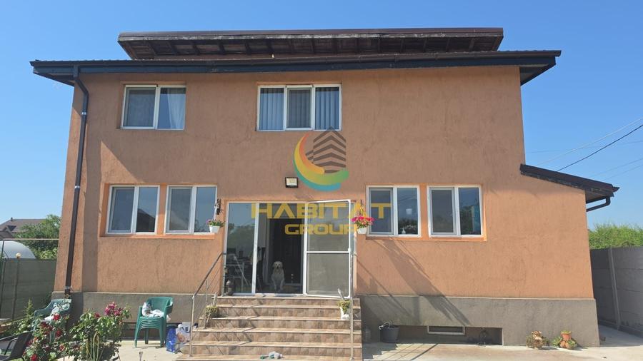 Casă individuală cu 6 camere cu Canalizare în Adunații-Copăceni