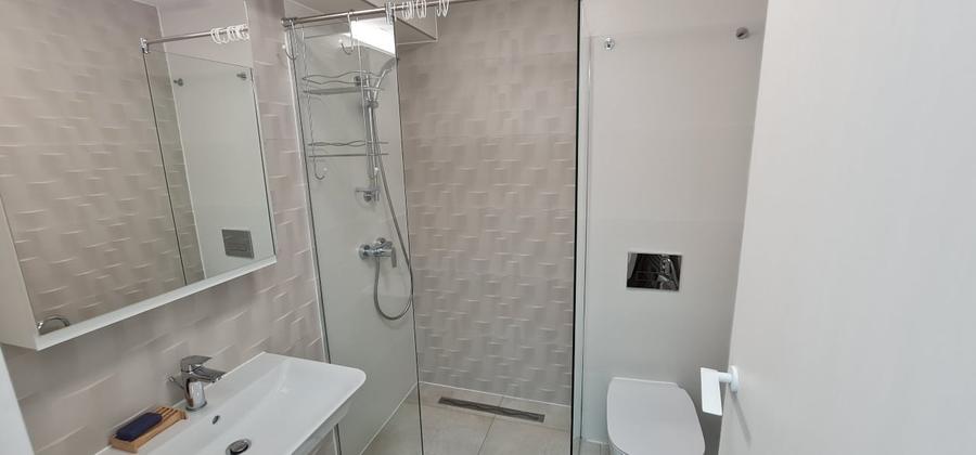 Apartament cu 3 camere decomandat, mobilat în Aviației