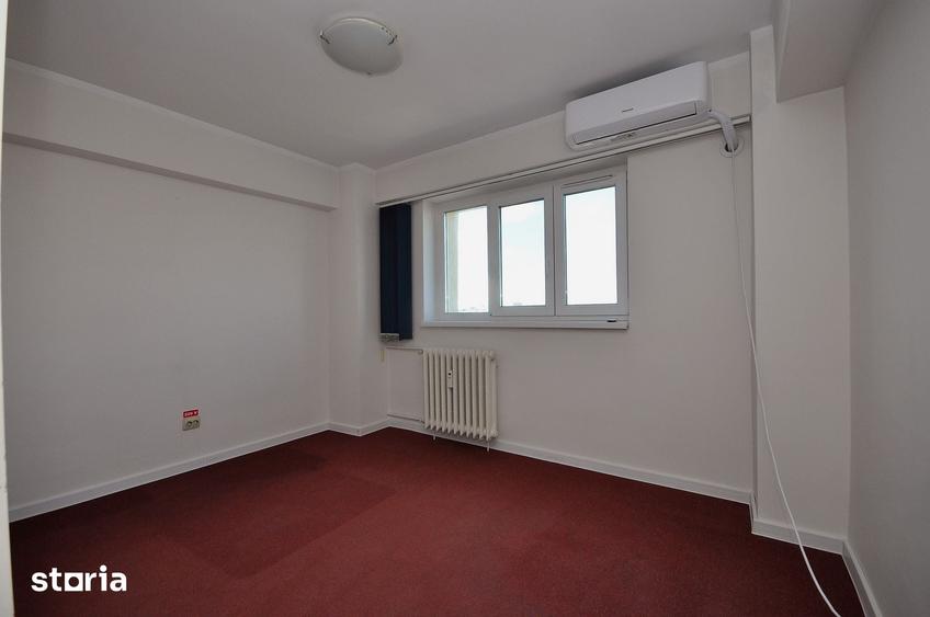Apartament cu 4 camere în Obor