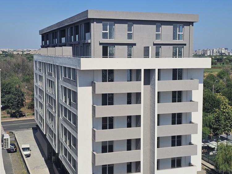 Apartament cu 3 camere decomandat în Vitan