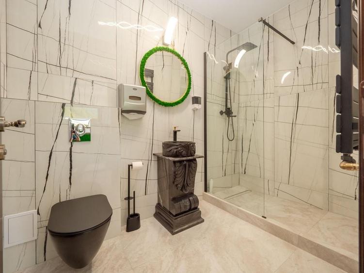 Apartament cu 2 camere decomandat în Exterior Vest