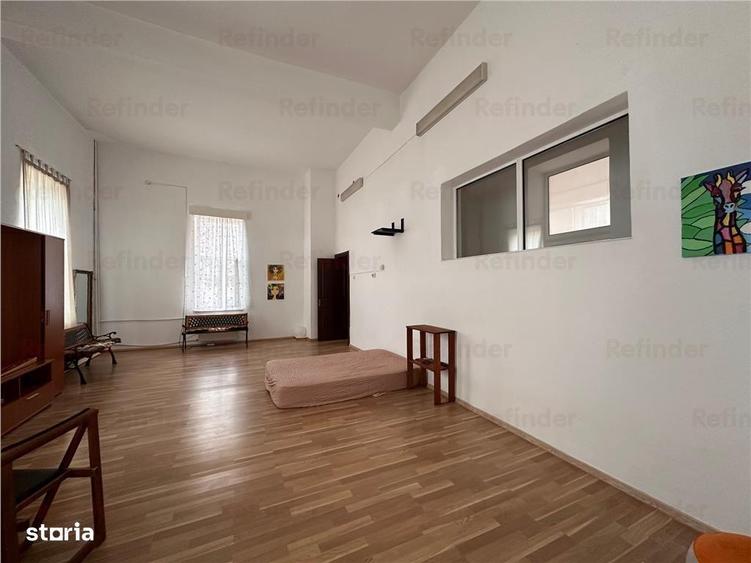 Casă cu Teren 629 Mp în Tineretului
