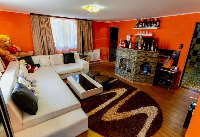 Casă cu 4 camere cu Teren 2800 Mp în Dudești