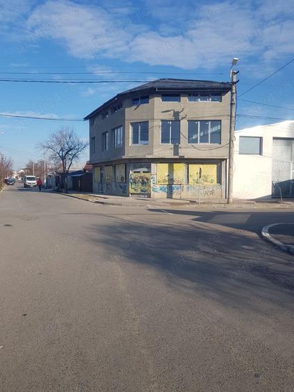 Spațiu comercial, de 95 mp, în Școlilor