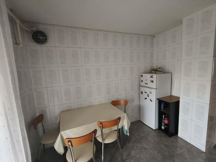 Apartament cu 3 camere decomandat în Dacia