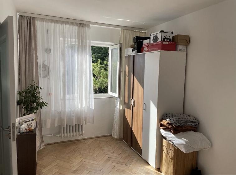 Apartament cu 2 camere semidecomandat în Valea Rosie