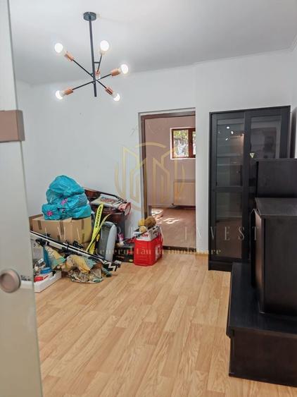Casă individuală cu 5 camere cu Canalizare în Giulești