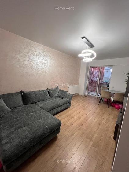 Apartament cu 2 camere decomandat în Trafic Greu