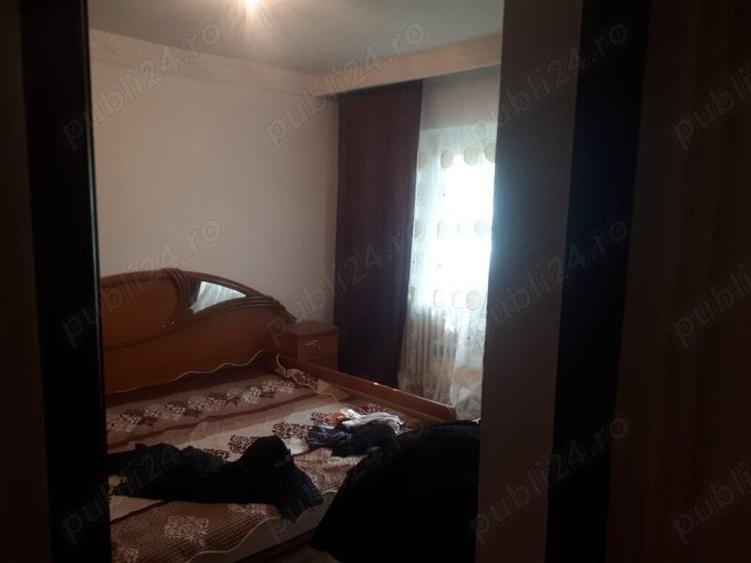 Apartament cu 4 camere decomandat în Baicului