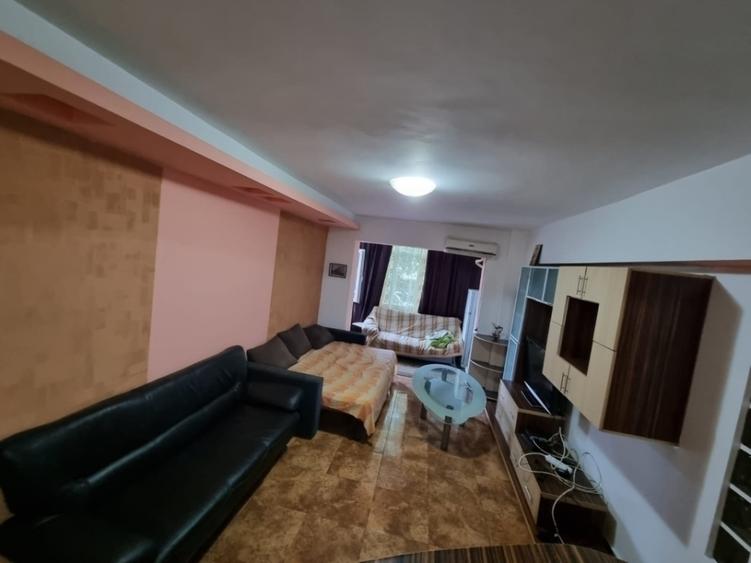 Apartament cu 2 camere decomandat în Piața Unirii