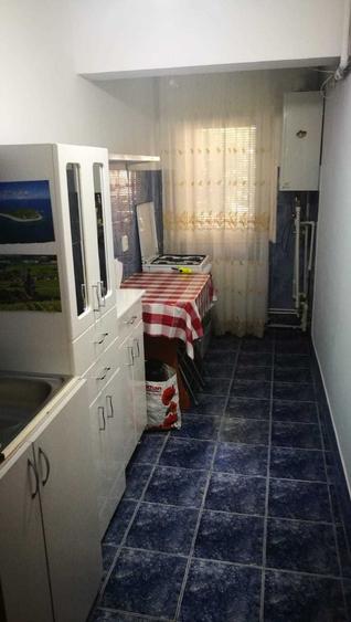 Garsonieră decomandată în Gorjului