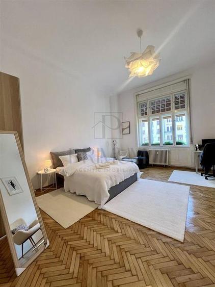 Apartament cu 3 camere semidecomandat în Ultracentral