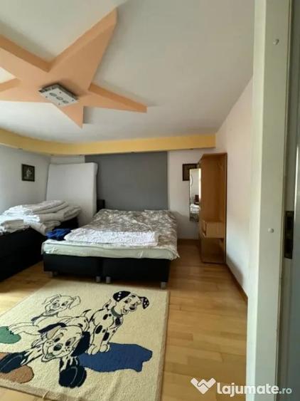 Casă cu 7 camere cu Teren 2500 Mp în Sucevița