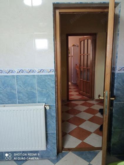 Casă cu 5 camere în Corbii Mari