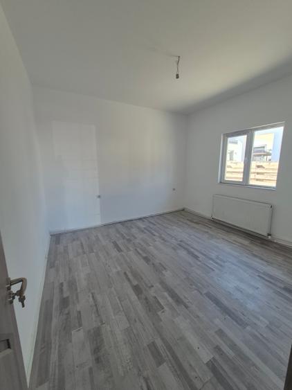 Casă individuală cu 4 camere cu Teren 200 Mp în Năvodari