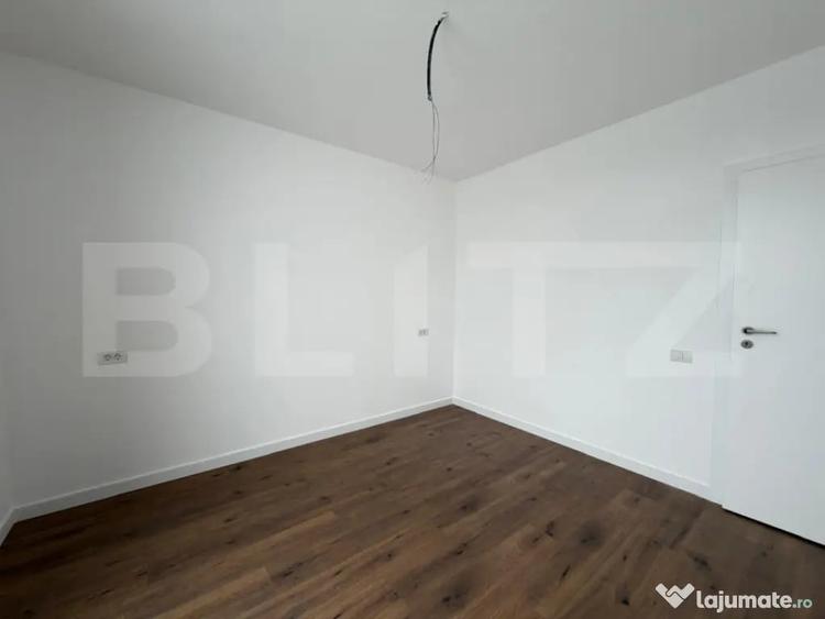 Apartament cu 4 camere semidecomandat în Torontalului