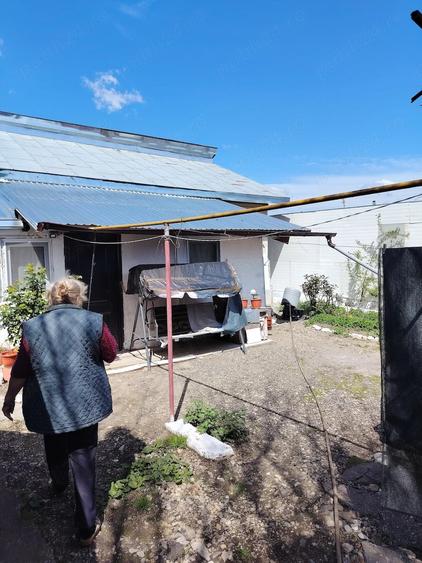 Casă cu Teren 250 Mp în Central