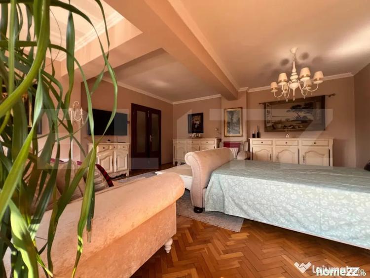 Apartament cu 3 camere decomandat în Ultracentral