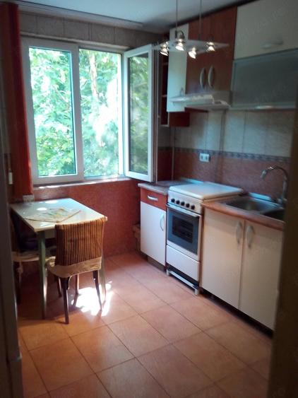 Garsonieră decomandată în Brâncoveanu