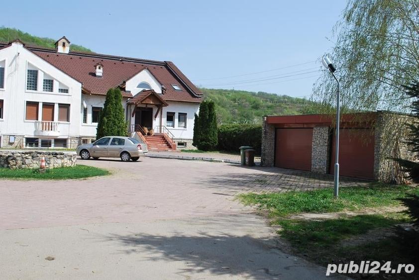 Casă cu Teren 3700 Mp în Topoloveni