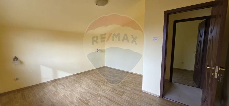 Casă individuală cu 4 camere cu Teren 445 Mp în Valea Voievozilor