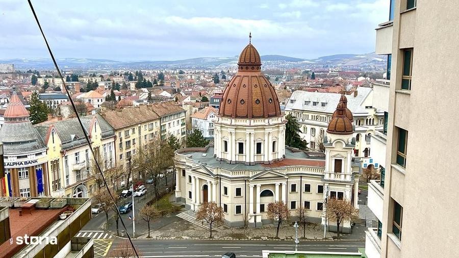Apartament cu 4 camere în Ultracentral