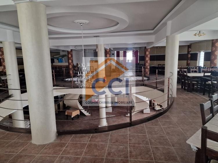Casă individuală cu 8 camere cu Canalizare în Măgura