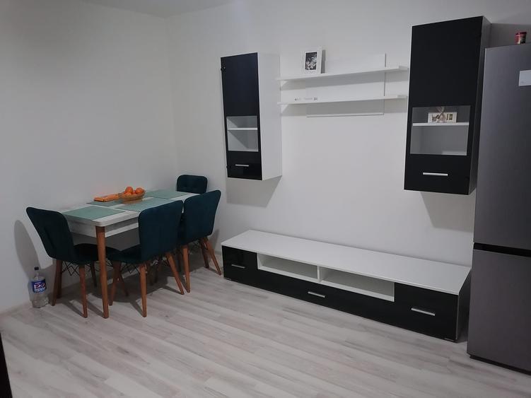 Apartament cu 2 camere semidecomandat în Exterior Vest